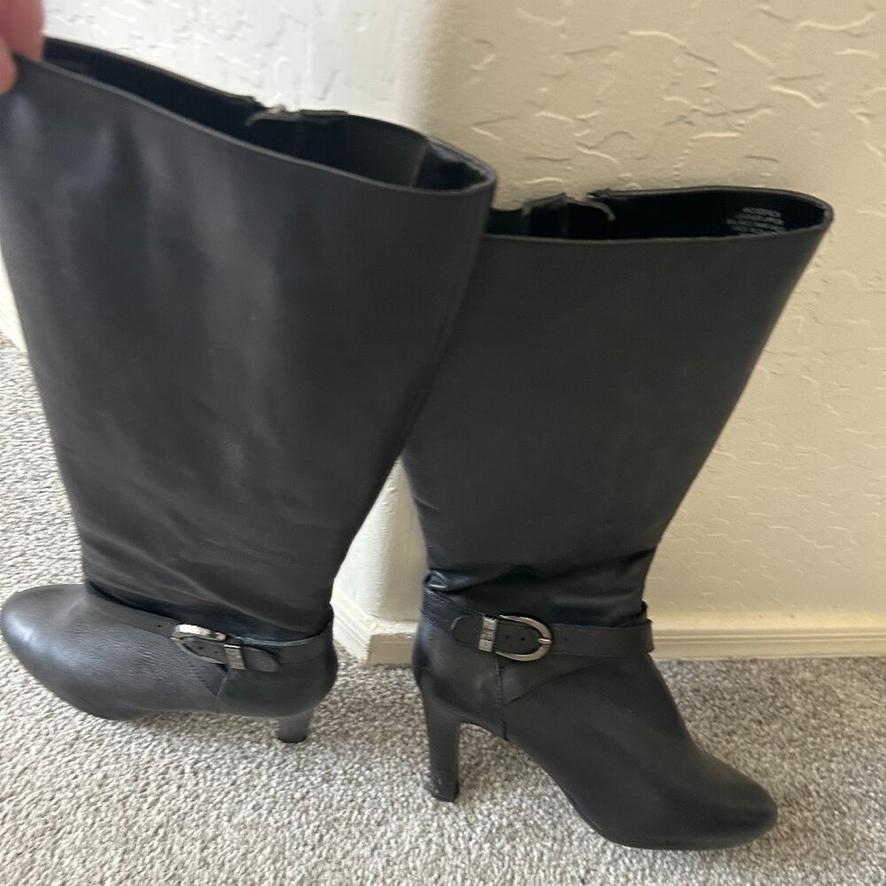 Anne Klein Black leather boots